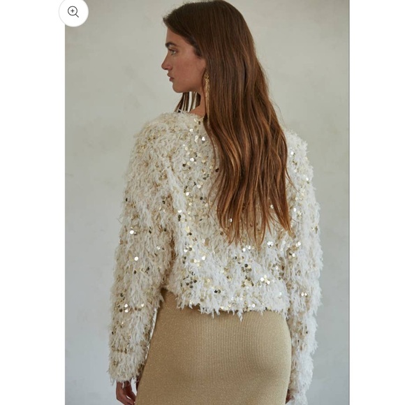 Time to shine Chic Sequin Feather Sweater never worn size medium - Picture 4 of 6